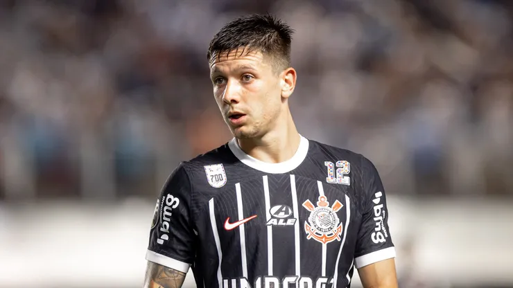 Argentino antes do clássico com o Santos. O atleta assumiu numeração importante e histórica. Foto: Leonardo Lima/AGIF