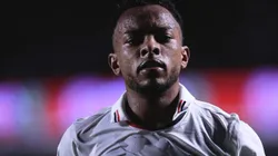 Welington tem renovação travada no São Paulo e pode parar no Inter. Lateral foi titular no último Choque-Rei