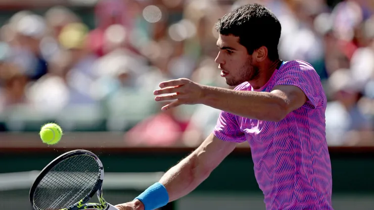 Carlos Alcaraz: número um no ranking da ATP (Foto: Matthew Stockman/Getty Images)
