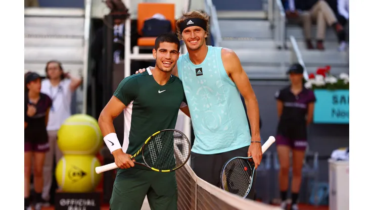 Rivais em Indian Wells nesta temporada, Zverev e Alcaraz se encontraram durante torneio em Madrid, no ano de 2022 (Foto: Clive Brunskill/Getty Images)