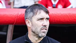 Eduardo Coudet durante partida contra o Coritiba no estadio Beira-Rio pelo campeonato Brasileiro A 2023.