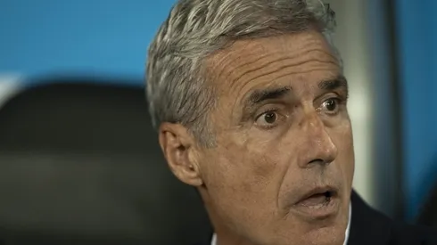 Treinador português cometeu gafe envolvendo o Glorioso