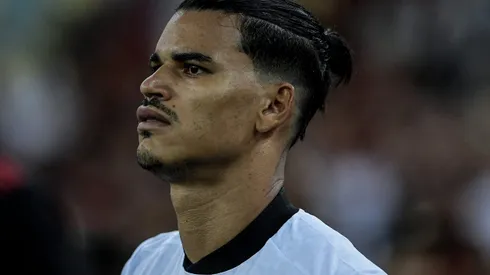 Danilo Barbosa em ação pelo Botafogo - Foto: Thiago Ribeiro/AGIF