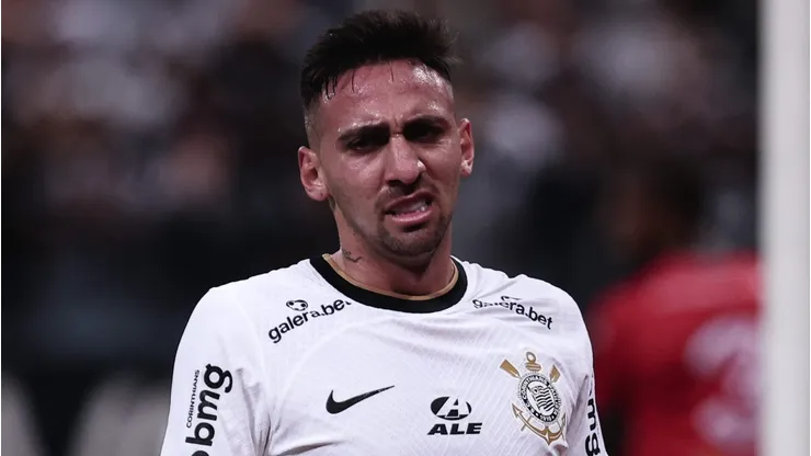 Gustavo Mosquito, atacante do Corinthians, pode ser trocado por Danilo Barbosa