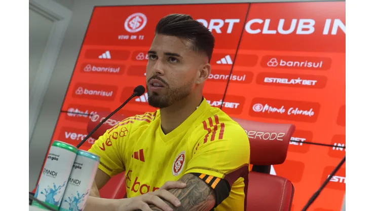 Internacional vai selar saída de Ivan