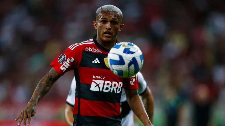 Wesley, do Flamengo, durante partida contra o Olímpia, pela Libertadores 2023 - Foto: Wagner Meier/Getty Images