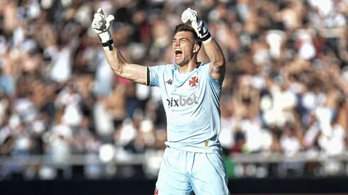 Léo Jardim foi eleito o craque da partida na transmissão da Cazé TV