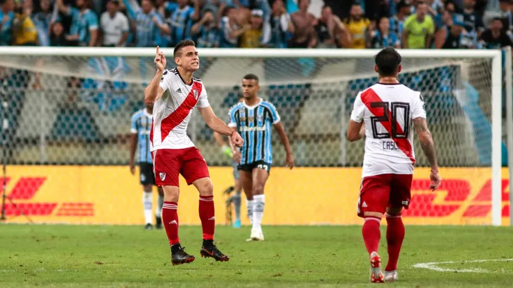 Rafael Borré comemora gol contra o Grêmio na Arena, pelo River Plate, na Libertadores de 2018. Foto: Jeferson Guareze/AGIF
