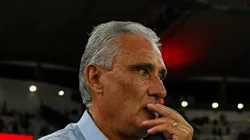 Tite durante partida contra o Fluminense no estadio Maracana pelo campeonato Carioca 2024.