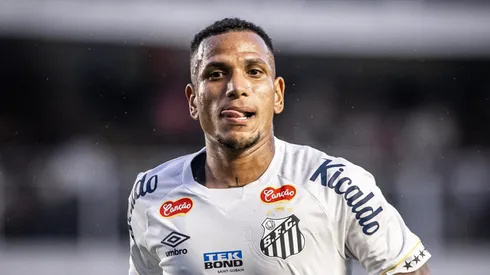 Otero foi o grande personagem do triunfo sobre a Inter de Limeira. Foto: Raul Baretta/ Santos FC.