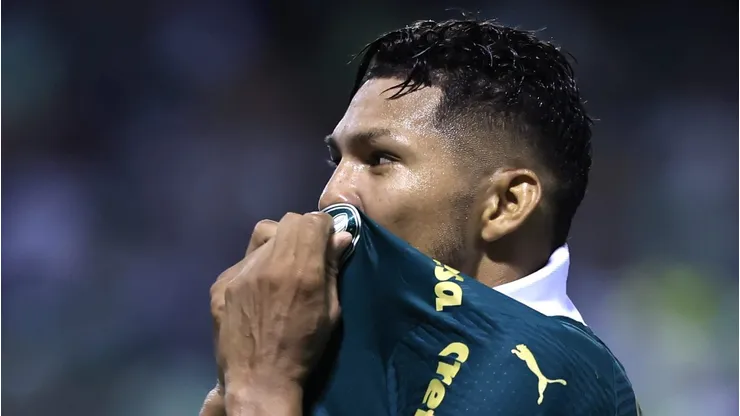 PALMEIRAS X BOTAFOGO-SP - Rony jogador do Palmeiras comemora seu gol durante partida contra o Botafogo-SP no estadio Arena Barueri pelo campeonato Paulista 2024. Foto: Marcello Zambrana/AGIF