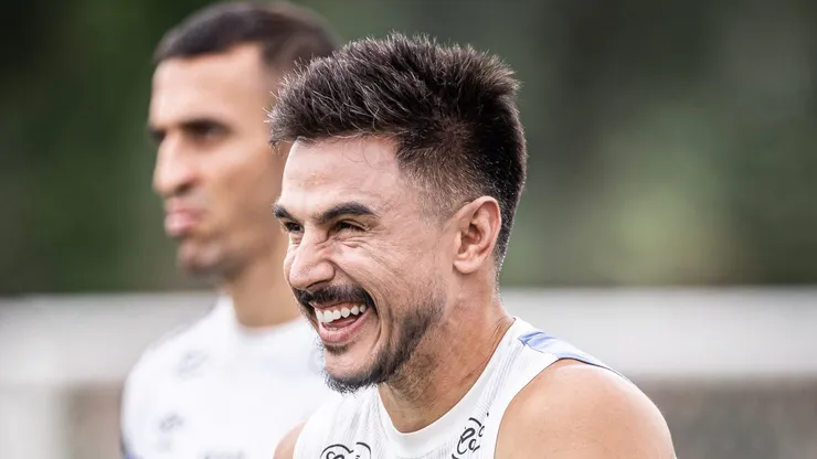 Willian Bigode durante o treino de terça-feira (6), antes de se lesionar. Foto: Raul Baretta/ Santos FC