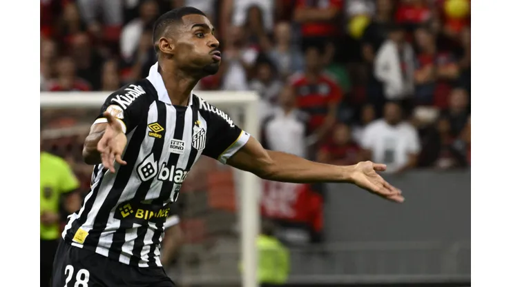 Foto: Mateus Bonomi/AGIF - Joaquim é alvo do Krasnodar em negociação para evitar transferban