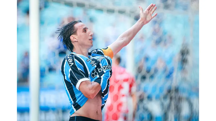 Foto: Maxi Franzoi/AGIF - Geromel pode ter vínculo estendido com o Imortal