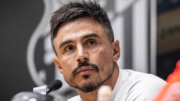 Willian Bigode assusta Carille de última hora e Clube se posicionou sobre reposição da vaga no Paulista - Fotos: Raul Baretta/ Santos FC.