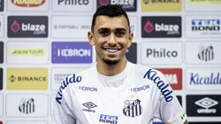 Luan Dias, ex-jogador do Santos, durante sua apresentação no CT Rei Pelé - Raul Baretta/Santos FC