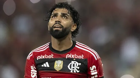 Gabigol voltou a preocupar o departamento médico e tem Dia D marcado no Ninho - Foto: Jorge Rodrigues/AGIF