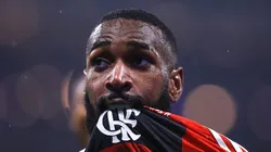 SP - SAO PAULO - 07/10/2023 - BRASILEIRO A 2023, CORINTHIANS X FLAMENGO - Gerson jogador do Flamengo comemora seu gol durante partida contra o Corinthians no estadio Arena Corinthians pelo campeonato Brasileiro A 2023.