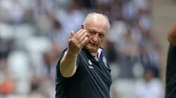 Felipão durante a partida contra o Ipatinga, que carimbou a classificação no Mineiro. Foto: Pedro Souza / Atlético