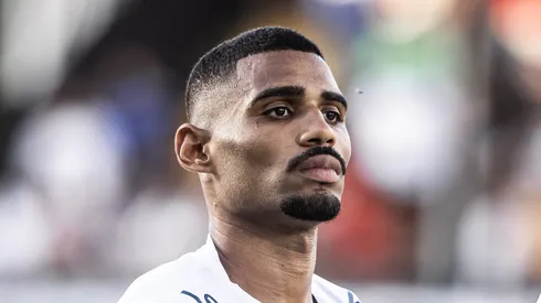 Joaquim foi titular na derrota para o Bragantino no último final de semana. Foto: Raul Baretta/ Santos FC.