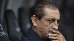 Ramón Díaz durante o clássico contra o Botafogo. O treinador fara mudança nos 11 iniciais