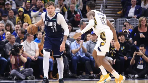 Pacers e Mavericks jogaram em fevereiro, em Indiana, pela temporada regular da NBA (Foto: Justin Casterline/Getty Images)