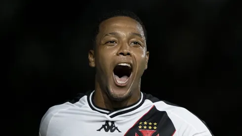 David comemorando gol contra a Portuguesa-RJ. Foto: Jorge Rodrigues/AGIF