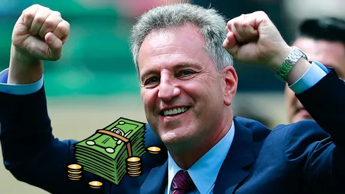 Landim, presidente do Flamengo, feliz por fechar mais um negócio (Foto: Daniel Apuy/Getty Images)