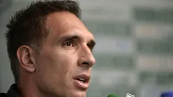 Ex-goleiro opinou sobre 2 lances que geraram polêmica no clássico - Foto: Bruno Ulivieri/AGIF.