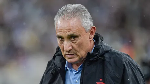 Tite, técnico do Flamengo, durante partida contra o Vasco, pelo Carioca 2024 - Foto: Thiago Ribeiro/AGIF