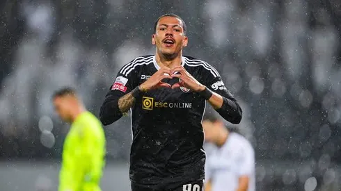 Clayton Silva chega ao Vasco. Foto: Twitter/Pedrosa