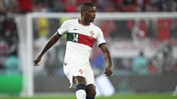 William Carvalho atuando pela seleção portuguesa na Copa do Mundo do Catar, em 2022. Foto: Stuart Franklin/Getty Images)