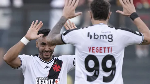 Payet e Vegetti decidiram para o Vasco. Foto: Jorge Rodrigues/AGIF