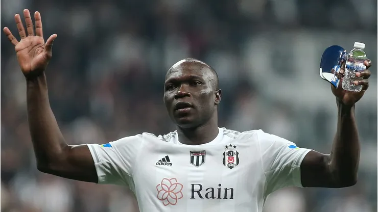 Aboubakar com a camisa do Besiktas. Foto: Ahmad Mora/Getty Images