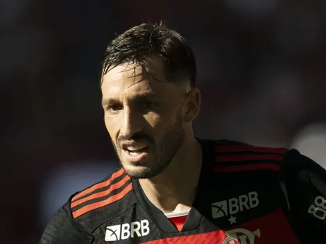 Matías Viña chama atenção no Flamengo e torcida do Palmeiras gera polêmica