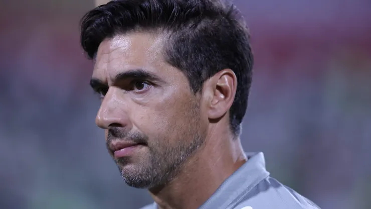 O treinador Abel Ferreira no Canindé em jogo do Palmeiras contra a Portuguesa, no Campeonato Paulista, no dia 28/02/2024.