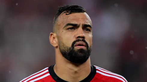 Fabrício Bruno sofreu uma forte pancada no jogo do Flamengo. Foto: Thiago Ribeiro/AGIF