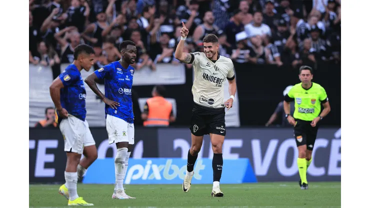 Foto: Ettore Chiereguini/AGIF - Pedro Raul foi o heroi do Corinthians