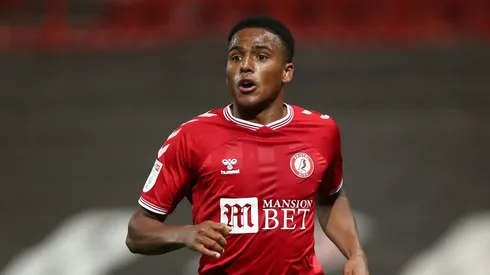 Niclas Eliasson em ação prlo Bristol City, na Inglaterra - Foto: Pete Norto