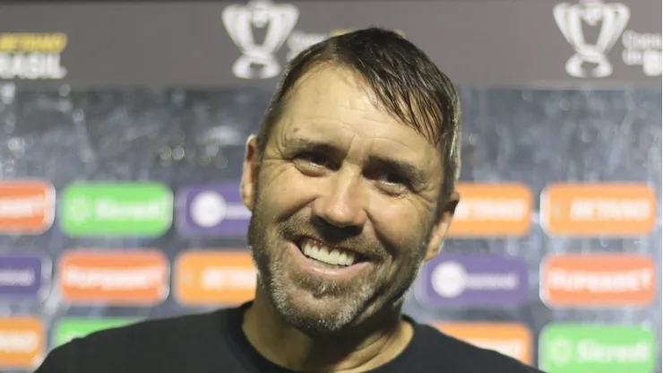 Eduardo Coudet em partida da Copa do Brasil de 2024