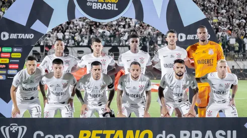 Time do Corinthians na estreia da Copa do Brasil. Foto: Fernando Teramatsu/AGIF