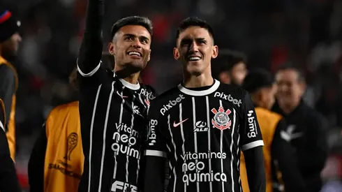 Fausto Vera e Matías Rojas comemorando pelo Corinthians em partida realizada em 2023. Foto: Rodrigo Coca/Ag. Corinthians