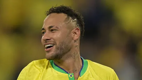 Neymar é torcedor declarado do Santos e comemora gol pela Seleção Brasileira