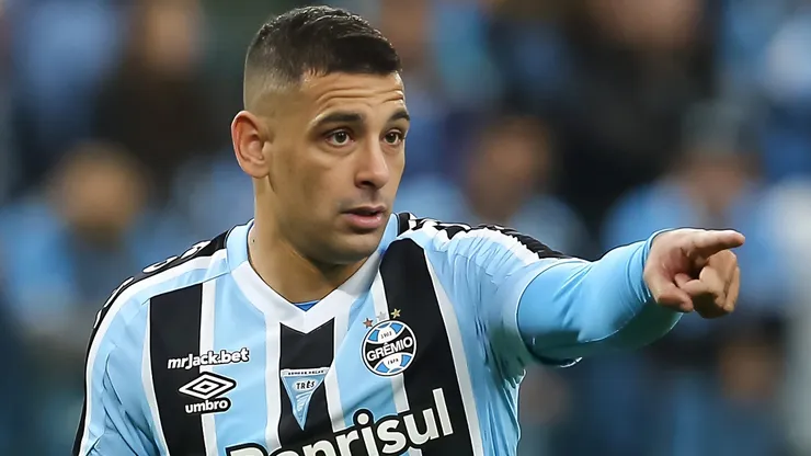 Bastidores sobre Luis Suárez no Grêmio foram revelados por Diego Souza - Foto: Pedro H. Tesch/AGIF.