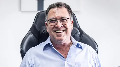 Marcelo Teixeira vem se empenhando nos bastidores para garantir os melhores acordos para o Peixe.