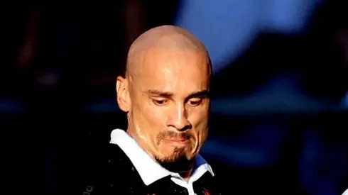 Maicon em disputa de bola com Keno. Zagueiro volta ao time titular do Gigante da Colina.