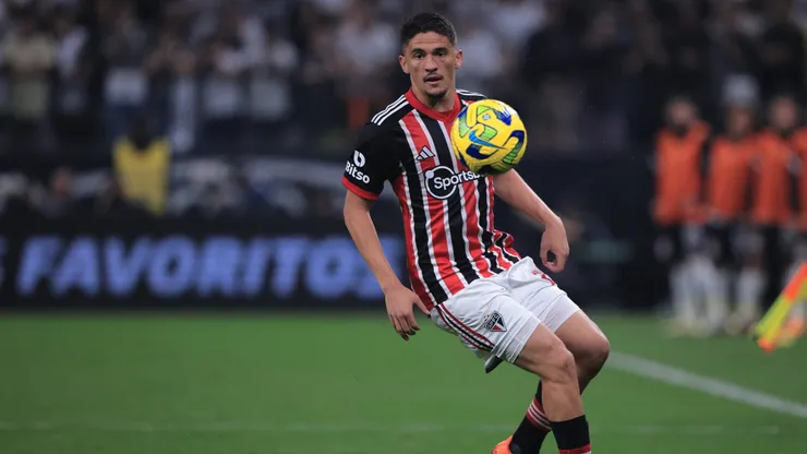 Volante sofreu uma lesão durante treinamento, no CT da Barra Funda