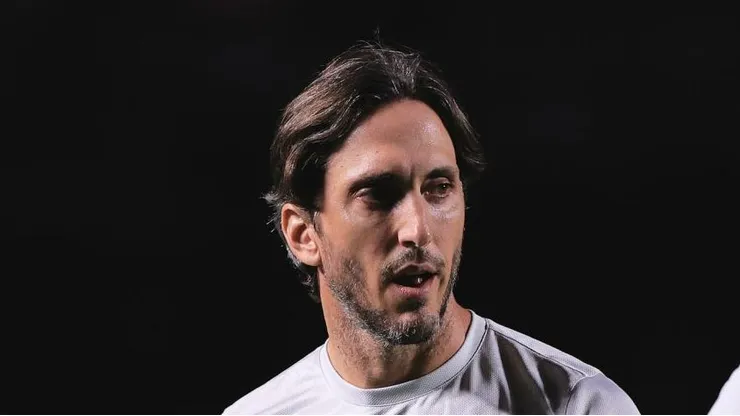 Luis Zubeldía durante partida contra o Palmeiras. Técnico perde volante.