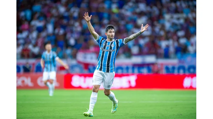 Villasanti é o único ponto entre Grêmio que venceu Operário na Série B e o atual.