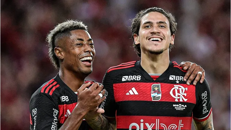 Bruno Henrique e Pedro são esperança de gols do Flamengo. Foto: Thiago Ribeiro/AGIF